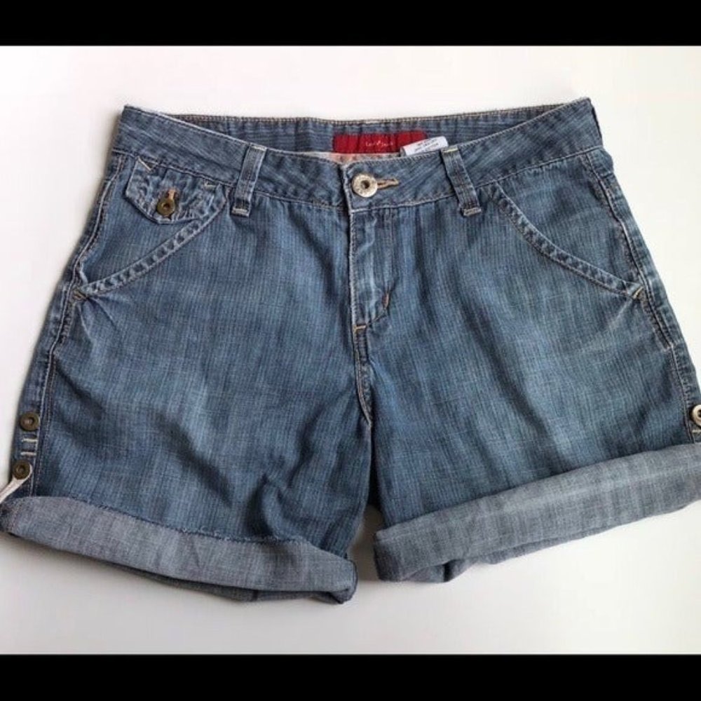 Levi’s Vintage Denim Shorts Size 2 W26